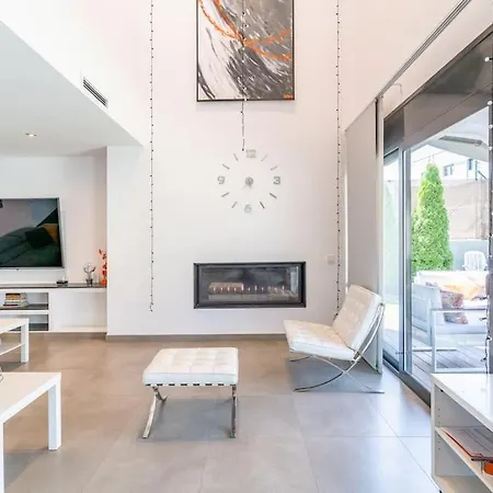 The Orange House, Barcelona, Luxury Holiday home Montgat