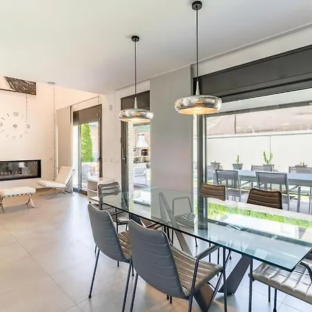 The Orange House, Barcelona, Luxury
