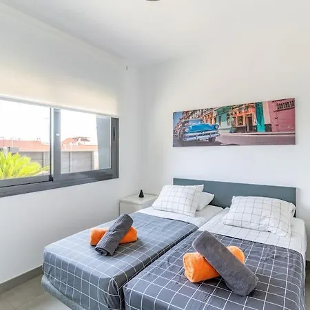 The Orange House, Barcelona, Luxury Holiday home Montgat