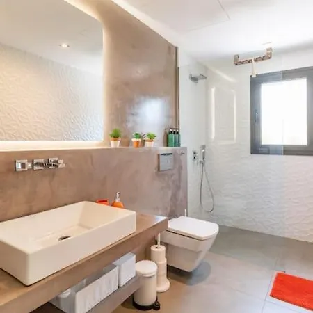 The Orange House, Barcelona, Luxury Montgat