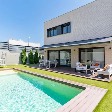 The Orange House, Barcelona, Luxury * Montgat