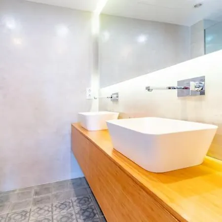 Holiday home The Orange House, Barcelona, Luxury *