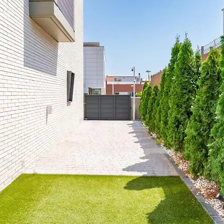 The Orange House, Barcelona, Luxury Holiday home *